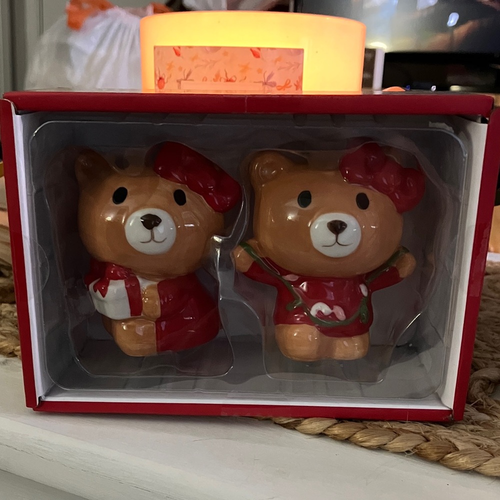 Bear-Themed Salt and Pepper Shaker Set - Red and Brown
